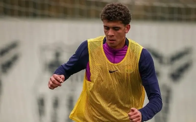 3 مواجهات تحسم مستقبل حمزة عبد الكريم مع برشلونة